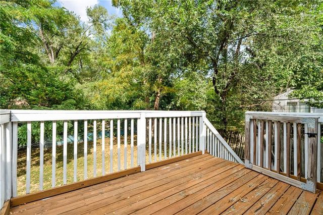 9108 Oak Street, Kansas City, MO 64114