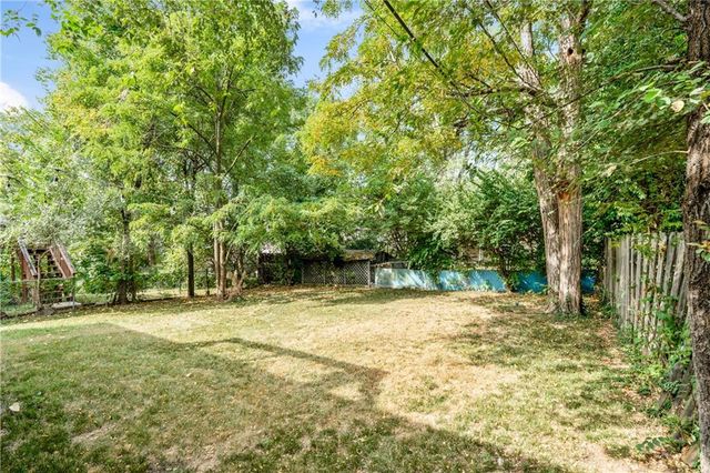 9108 Oak Street, Kansas City, MO 64114