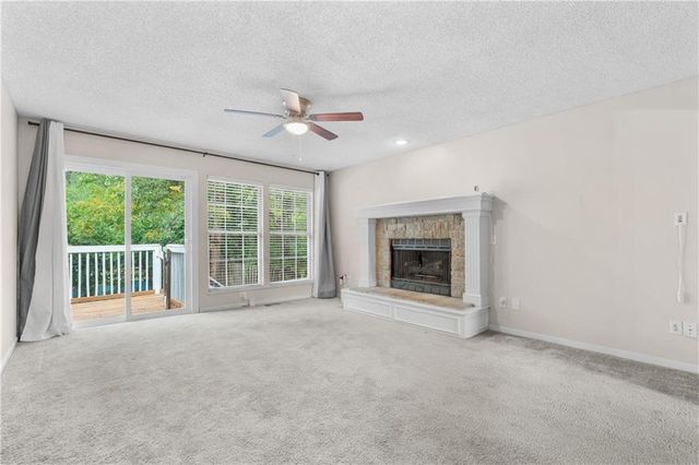 9108 Oak Street, Kansas City, MO 64114