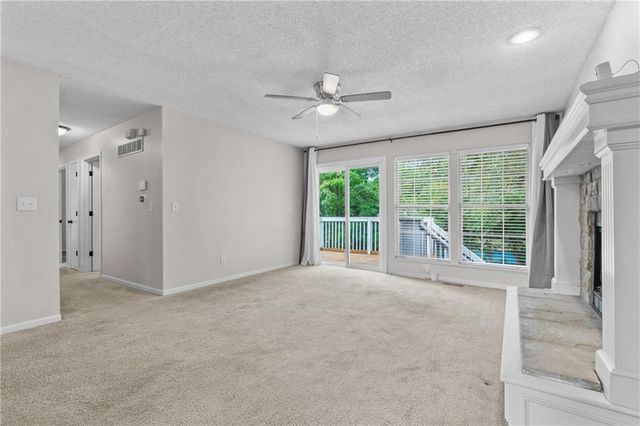 9108 Oak Street, Kansas City, MO 64114