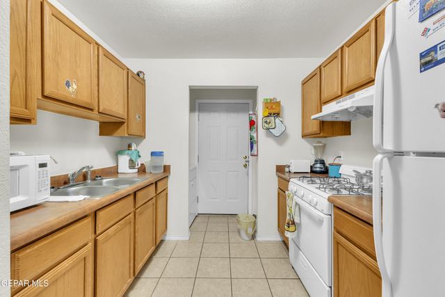 708 Weiermann, Horizon City, TX 79928