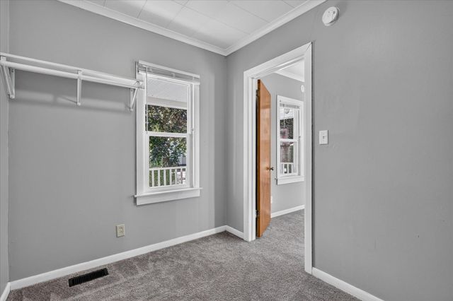 945 Jennette Avenue NW, Grand Rapids, MI 49504