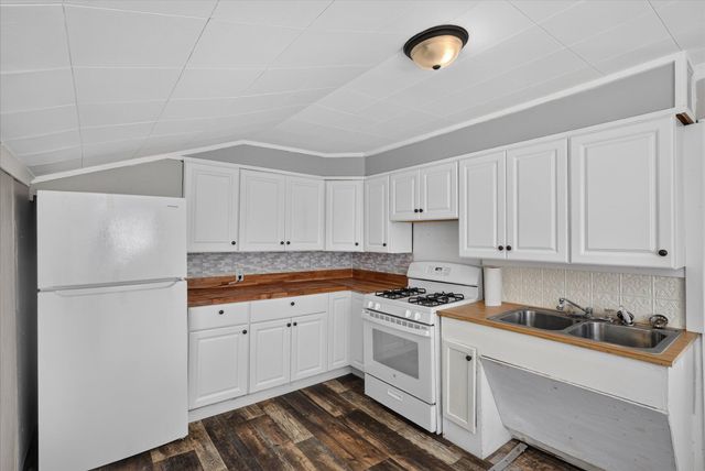 945 Jennette Avenue NW, Grand Rapids, MI 49504