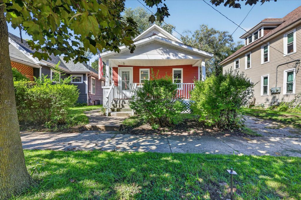 945 Jennette Avenue NW, Grand Rapids, MI 49504