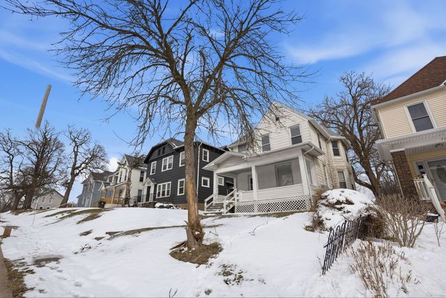 715 IOWA Street, Davenport, IA 52803