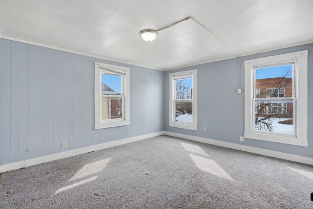 715 IOWA Street, Davenport, IA 52803