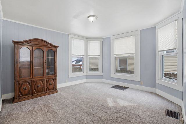 715 IOWA Street, Davenport, IA 52803