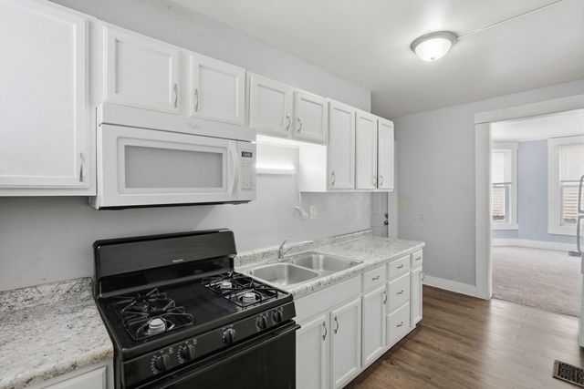 715 IOWA Street, Davenport, IA 52803