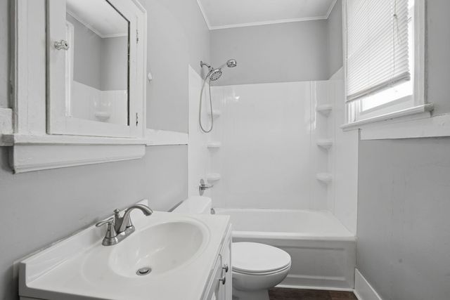 715 IOWA Street, Davenport, IA 52803