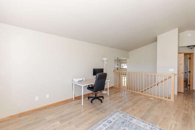 3299 Maple Leaf Loop S, Fargo, ND 58104
