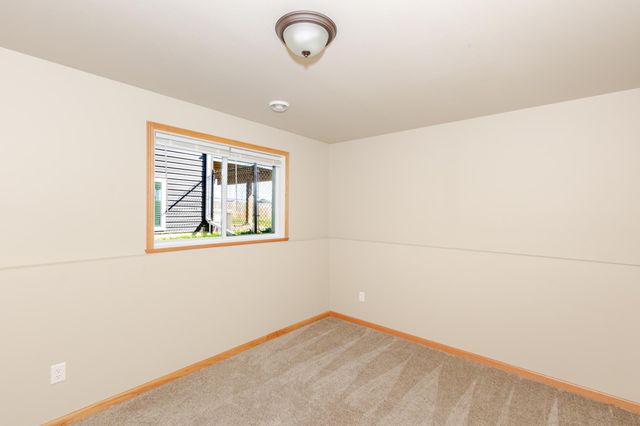 3299 Maple Leaf Loop S, Fargo, ND 58104