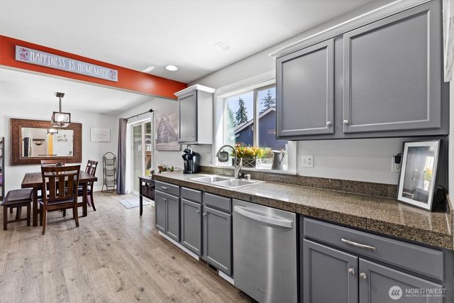2435 Baldwin Place, Blaine, WA 98230