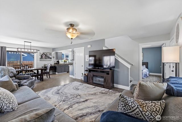 2435 Baldwin Place, Blaine, WA 98230