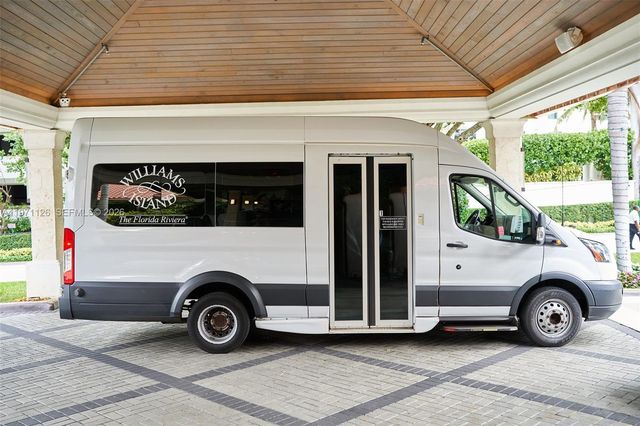 1000 W Island Blvd 2909, Aventura, FL 33160