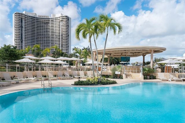 1000 W Island Blvd 2909, Aventura, FL 33160