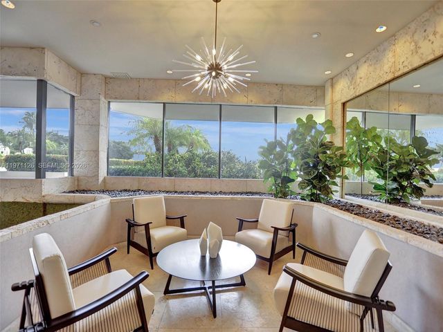 1000 W Island Blvd 2909, Aventura, FL 33160