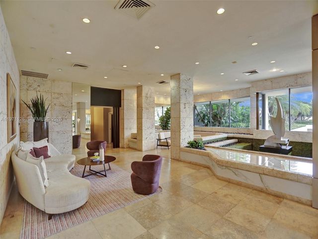 1000 W Island Blvd 2909, Aventura, FL 33160