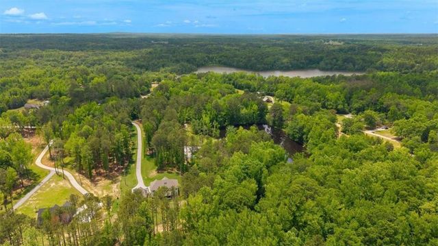 475 Paynes Lake Road, Carrollton, GA 30116
