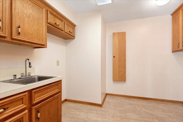 7514 Pinehurst Shadows Drive, Humble, TX 77346