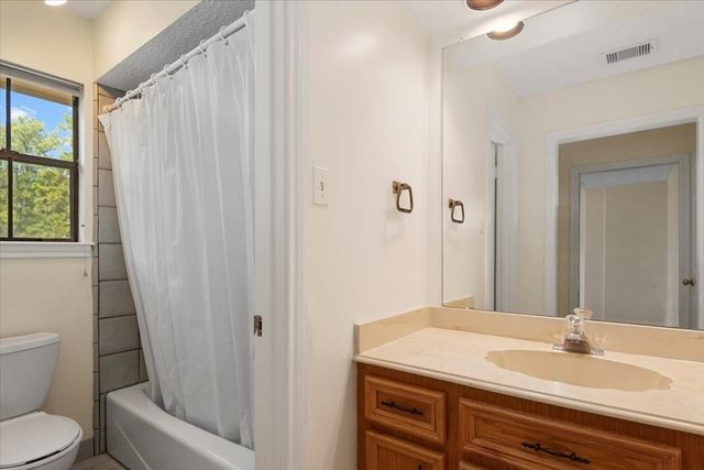 7514 Pinehurst Shadows Drive, Humble, TX 77346
