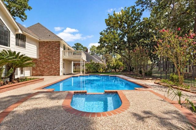 7514 Pinehurst Shadows Drive, Humble, TX 77346