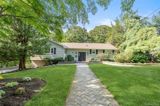 35 John Daves Lane, Huntington, NY 11743