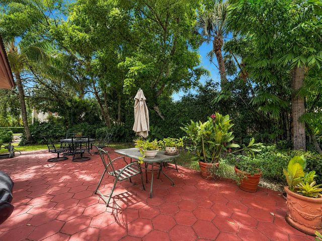 15883 SW 14TH Court, Pembroke Pines, FL 33027