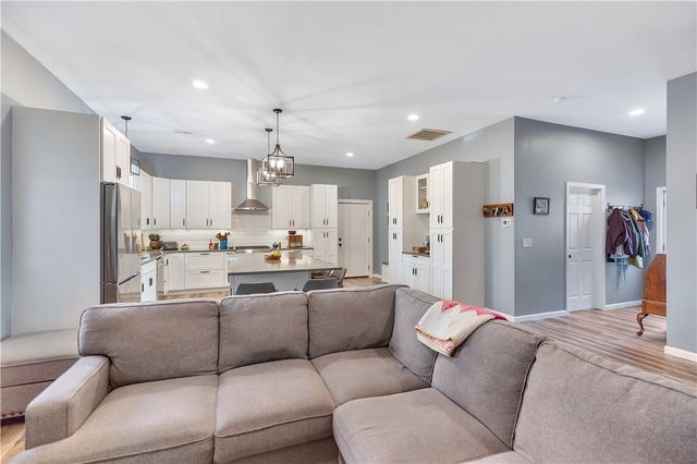 2475 Pumpkintown Highway, Pickens, SC 29671