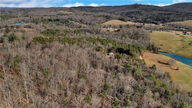 2475 Pumpkintown Highway, Pickens, SC 29671