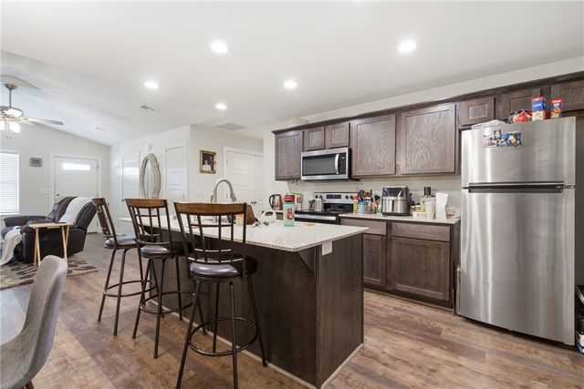 896 S Snyder Springs Loop, Watts, OK 74964