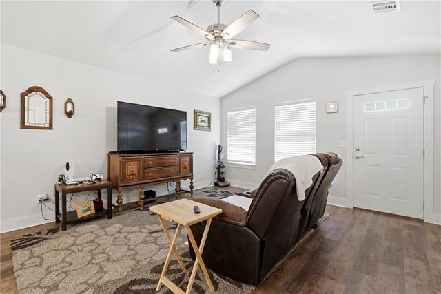 896 S Snyder Springs Loop, Watts, OK 74964