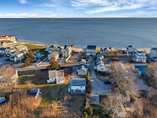 176 B Shore Road B, Clinton, CT 06413