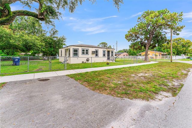 9301 NW 20th Ave, Miami, FL 33147