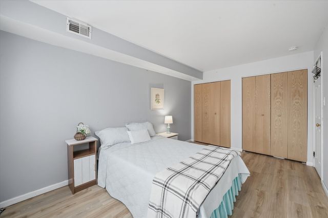 6525 W 64th Place 1W, Chicago, IL 60638