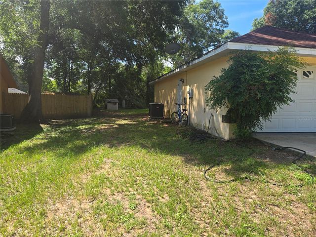 31 PINE CIRCLE, Ocala, FL 34472