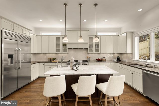 2012 N GREENBRIER ST, Arlington, VA 22205