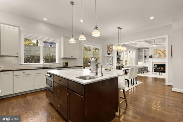 2012 N GREENBRIER ST, Arlington, VA 22205