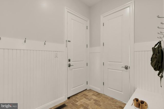 2012 N GREENBRIER ST, Arlington, VA 22205