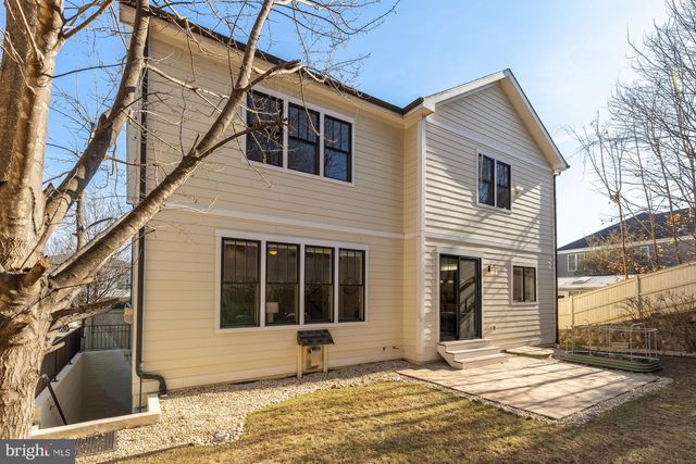 2012 N GREENBRIER ST, Arlington, VA 22205