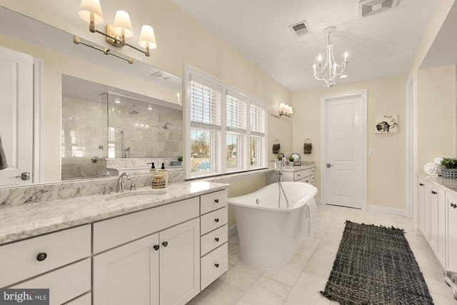 2012 N GREENBRIER ST, Arlington, VA 22205