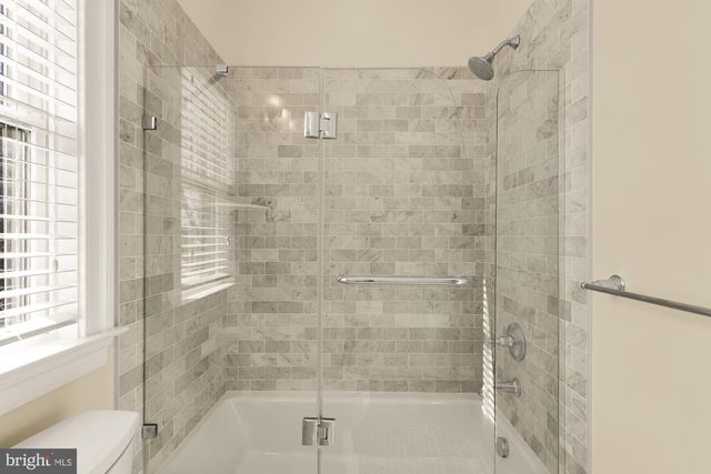 2012 N GREENBRIER ST, Arlington, VA 22205