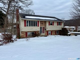 225 Stonecrest Drive, Bristol, CT 06010
