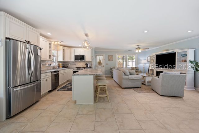 8 Flamingo St, Hilton Head Island, SC 29928