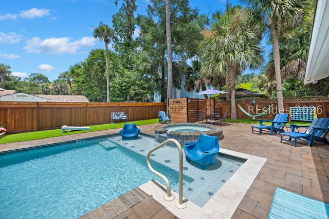 8 Flamingo St, Hilton Head Island, SC 29928