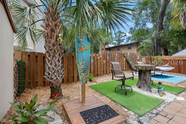 8 Flamingo St, Hilton Head Island, SC 29928