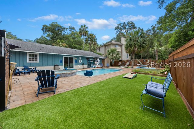 8 Flamingo St, Hilton Head Island, SC 29928