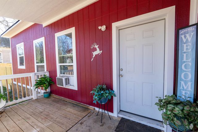 906 E Houston St, Marshall, TX 75670