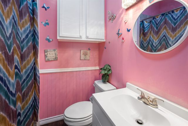 906 E Houston St, Marshall, TX 75670