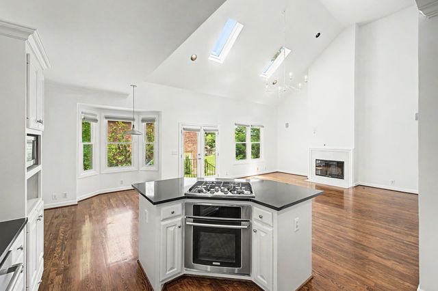 1605 Ardenwood Ct, Nashville, TN 37215