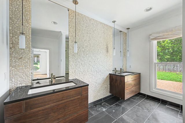 1605 Ardenwood Ct, Nashville, TN 37215